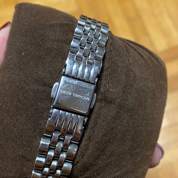 Authentic Michael Kors Silver Watch - Picture 3 of 4